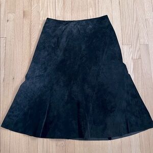 5 for $25 // Vintage Danier black suede A-line skirt 2